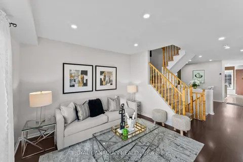 3240 Redpath Circ, Mississauga, ON L5N 8R2