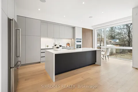 35 Emerald Cres, Toronto, ON M8V 2B3