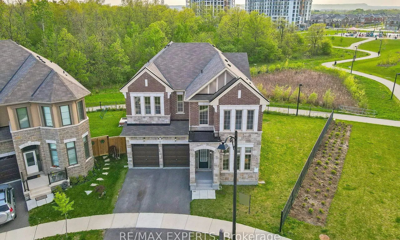 829 Magnolia Terr, Milton, ON L9E 1R2
