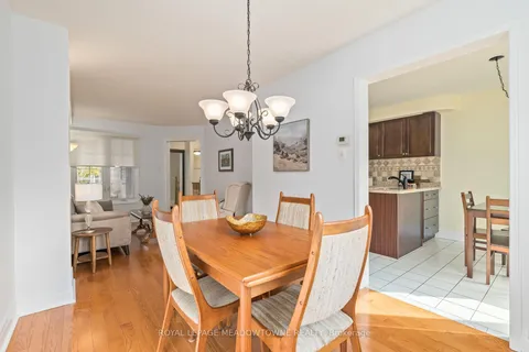6903 Bansbridge Cres, Mississauga, ON L5N 6T1