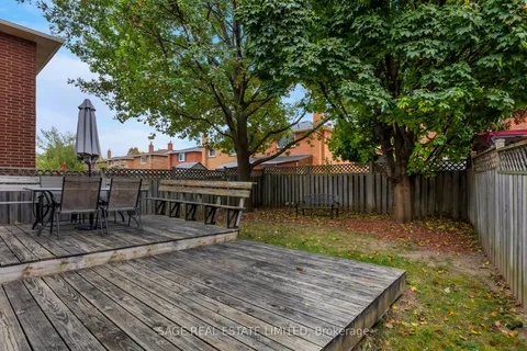 9 Cashel St, Brampton, ON L6Z 2X6