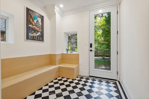 133 Westminster Ave, Toronto, ON M6R 1N6