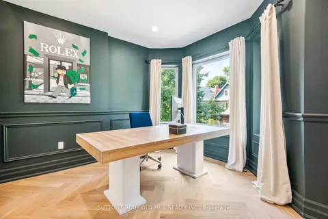 133 Westminster Ave, Toronto, ON M6R 1N6