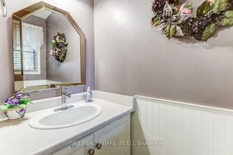 56 Hanton Cres, Caledon, ON L7E 1W1