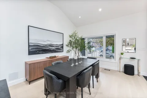 2022 Fontwell Cres, Mississauga, ON L5J 2G7