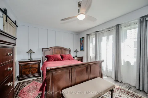 123 Stork St, Oakville, ON L6H 0X8