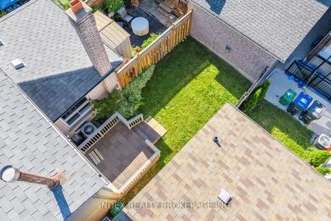 142 Ural Circ, Brampton, ON L6R 1H1