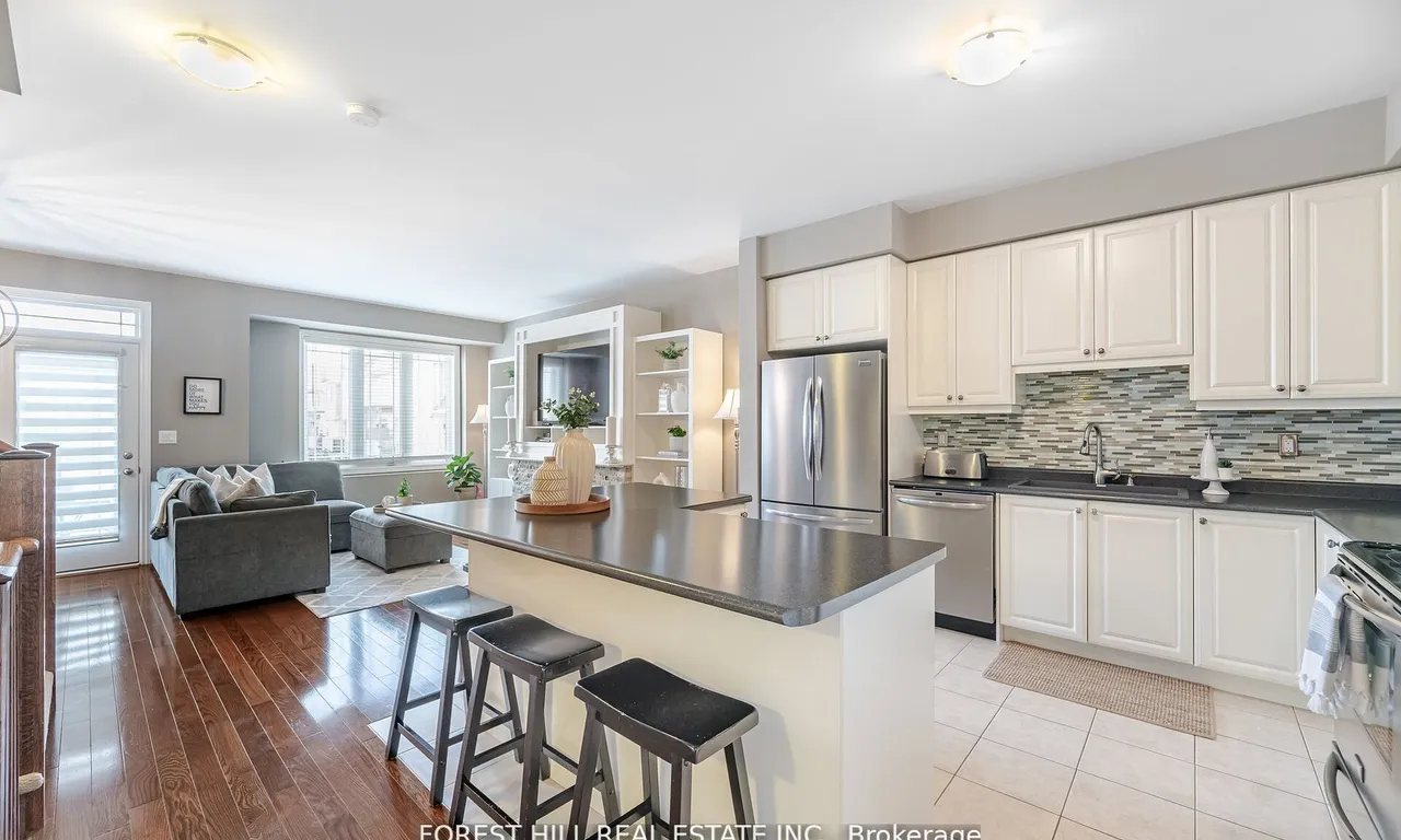 10 Birchfield Cres, Caledon, ON L7C 3P6