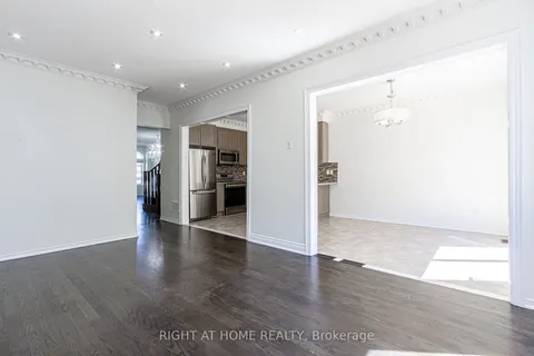 3078 Janice Dr, Oakville, ON L6M 0S7