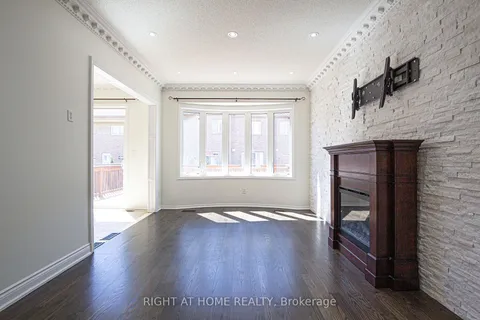 3078 Janice Dr, Oakville, ON L6M 0S7