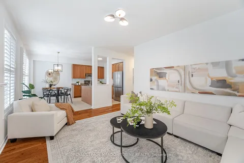 784 Lambe Crt, Mississauga, ON L5W 1Z1