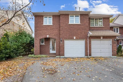 2450 New Wood Dr, Oakville, ON L6H 5Y3