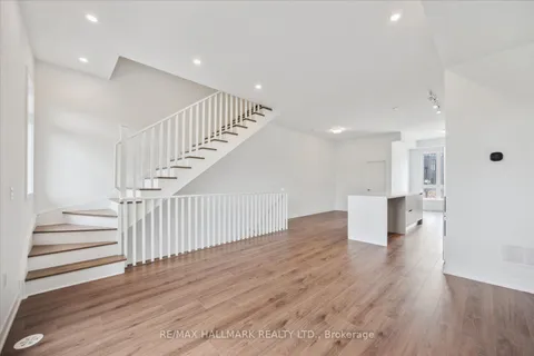 3053 Trailside Dr, Oakville, ON L6M 5R5