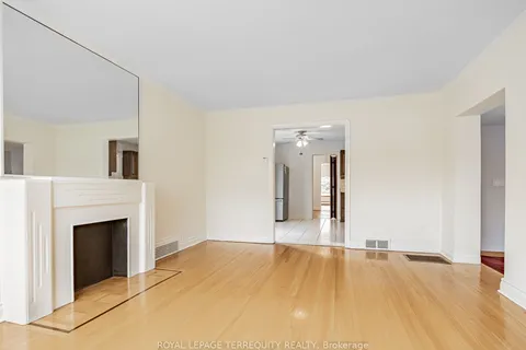 104 Third St, Toronto, ON M8V 2X9