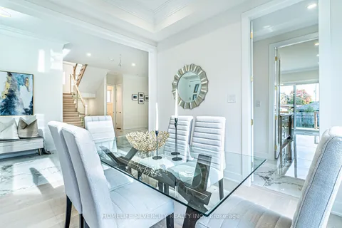 7655 Redstone Rd, Mississauga, ON L4T 2B7