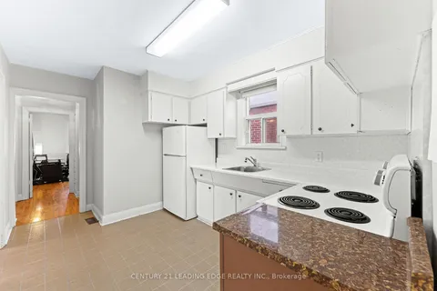 867 Windermere Ave, Toronto, ON M6S 3M8