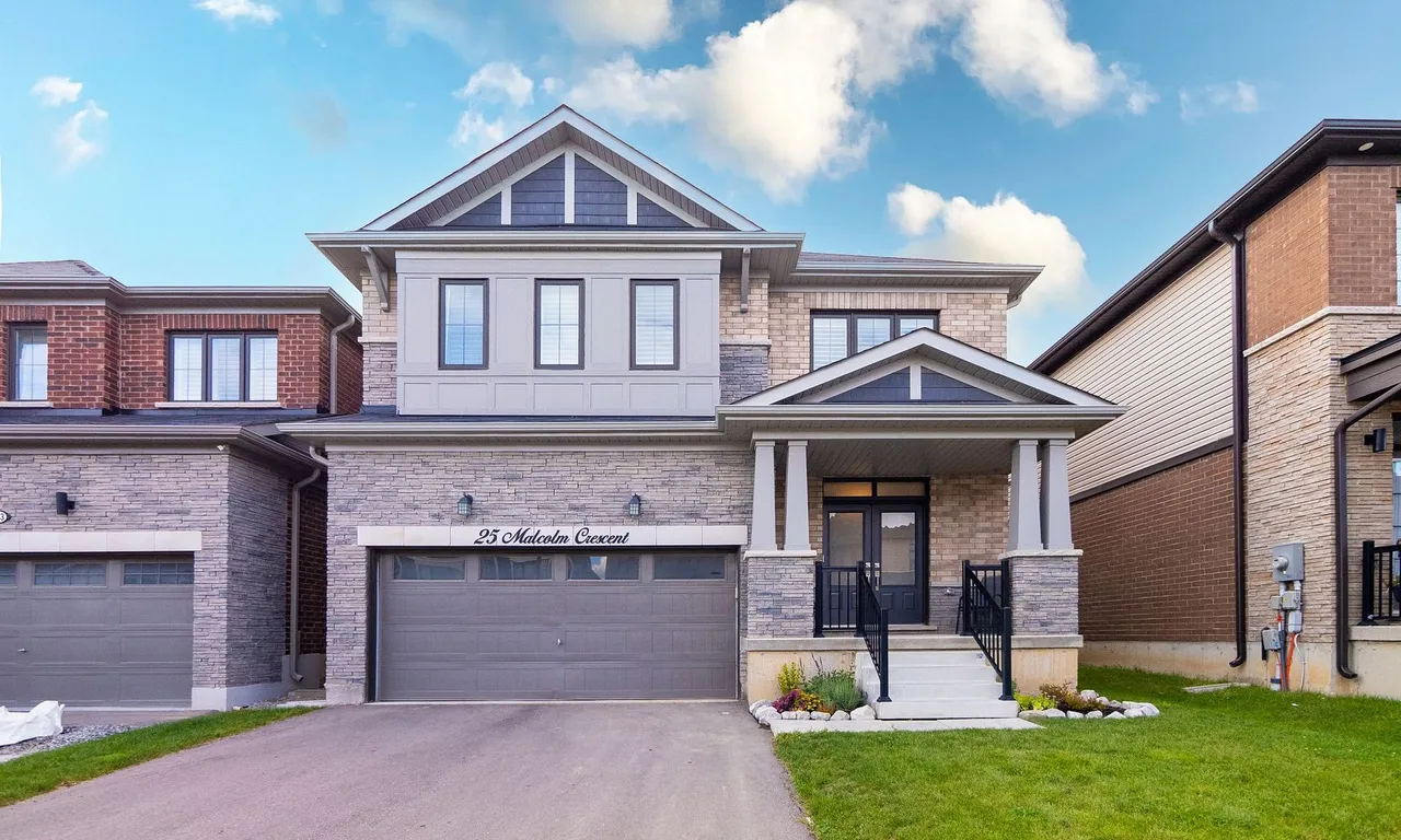 25 Malcolm Cres, Haldimand, ON N3W 0C8