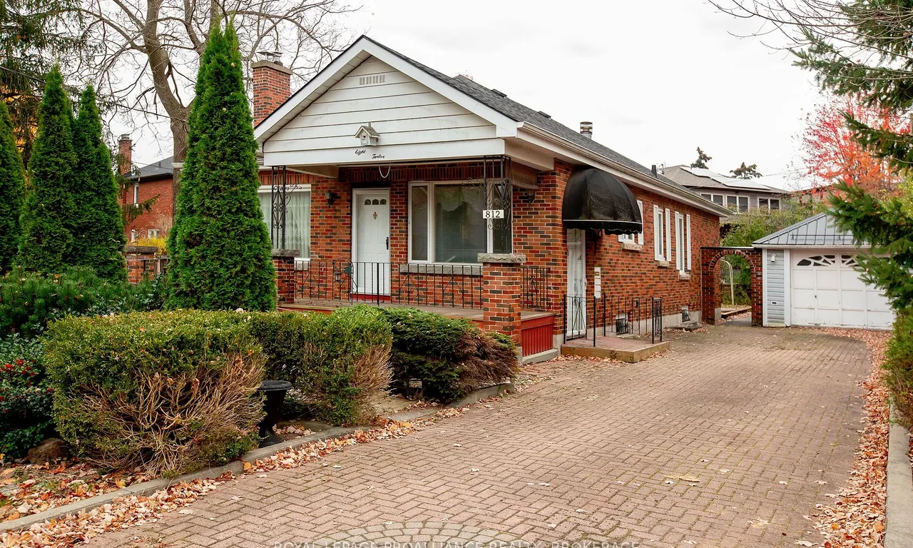812 Johnson St, Kingston, ON K7L 2B5