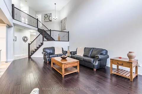 80 Taylor Dr, East Luther Grand Valley, ON L9W 6P2