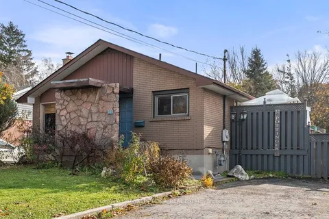 37 Pottinger St, Kawartha Lakes, ON K9V 3X6
