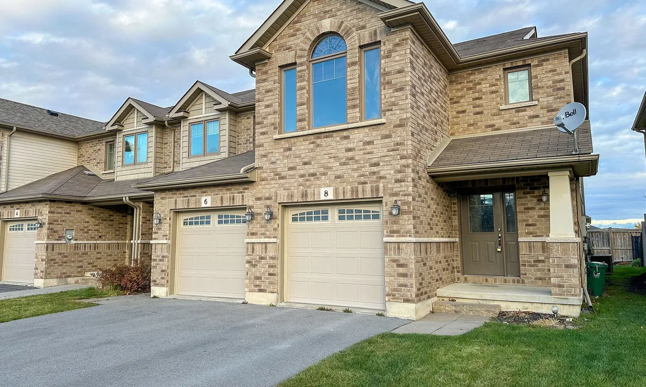 8 Princeton Pl, Belleville, ON K8N 0B2