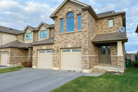8 Princeton Pl, Belleville, ON K8N 0B2