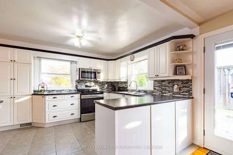 26 Fairview Cres, Quinte West, ON K8V 5M2
