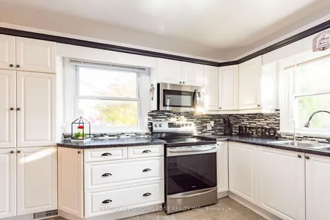 26 Fairview Cres, Quinte West, ON K8V 5M2