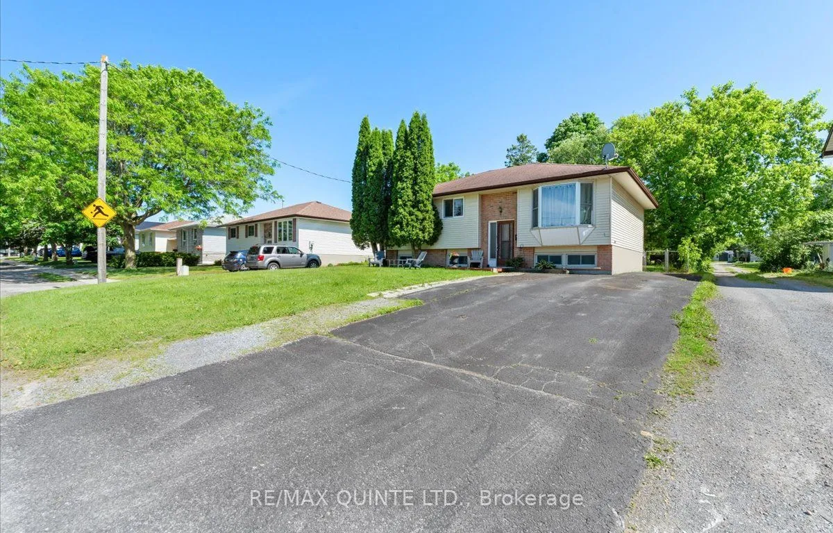 27A Pepper Ave, Belleville, ON K8P 4R2
