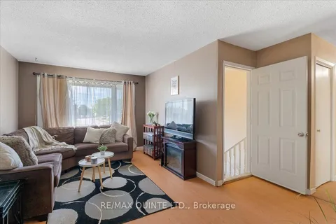 27A Pepper Ave, Belleville, ON K8P 4R2