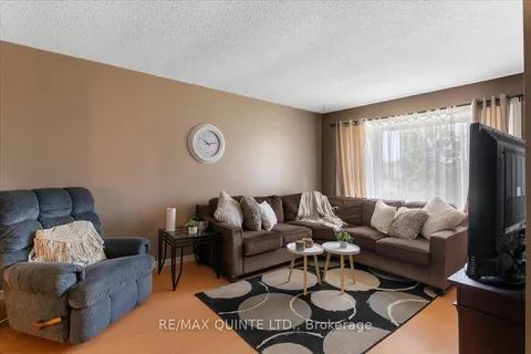 27A Pepper Ave, Belleville, ON K8P 4R2