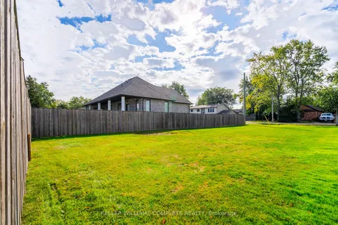 24 South Main St, Thorold, ON L0S 1K0