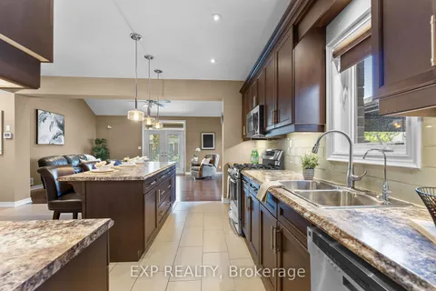 5803 Fiddlehead Lane, Niagara Falls, ON L2H 0E9