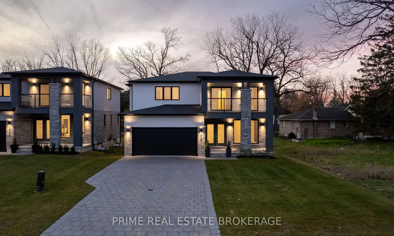 207 Eagle St, North Middlesex, ON N0M 2K0