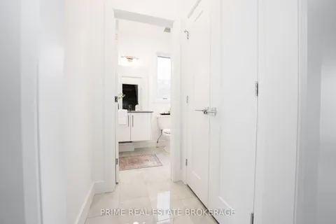 207 Eagle St, North Middlesex, ON N0M 2K0