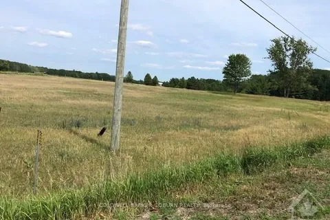 15758 Hwy 17 Highway, ON K7S 3G7