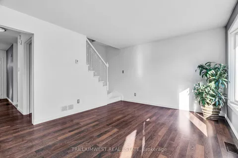 356 Imperial Rd, Guelph, ON N1K 1L8