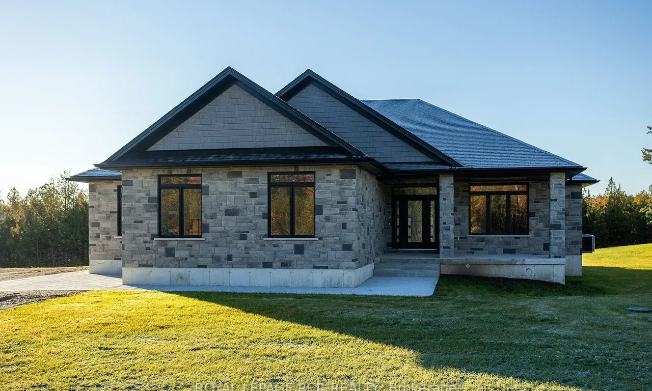 195 Boyd Lake Rd, West Grey, ON N0G 1S0