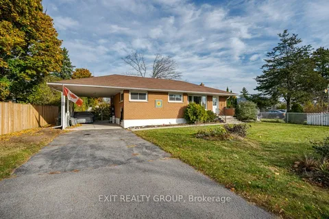 9 Bishop Blvd, Quinte West, ON K0K 2E0