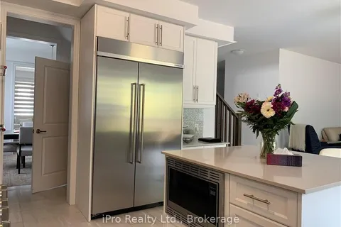 23 WHITTON Dr, ON N3T 0T6