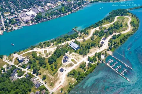 106 BOIS BLANC Blvd, Amherstburg, ON N9V 4A6