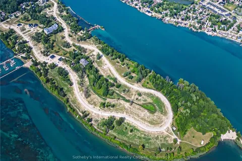 413 BOIS BLANC Blvd, Amherstburg, ON N9V 0H9