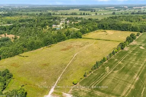 826 LYONS CREEK, Welland, ON L3B 5N4