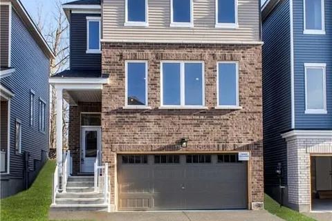 376 APPALACHIAN Circ, Barrhaven, ON K2J 6X3