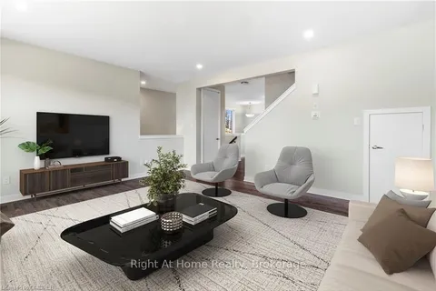 376 APPALACHIAN Circ, Barrhaven, ON K2J 6X3