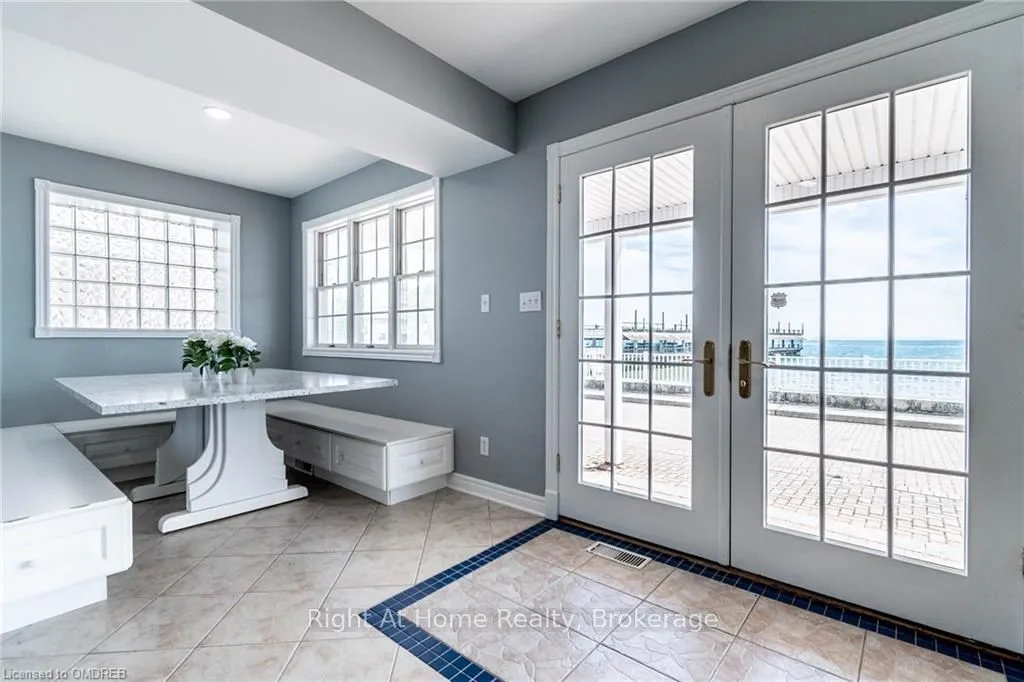 Detached kitchen at 54 PROMENADE Way Fort Erie