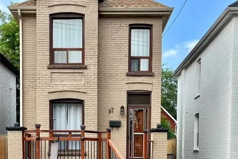 97 FRANCIS St, Hamilton, ON L8L 3V4