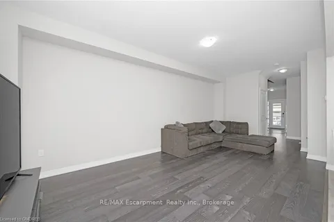 520 GREY St, ON N3S 0K1