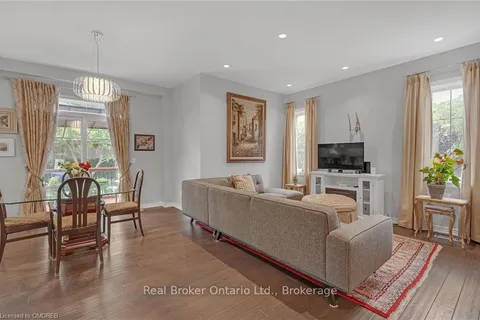 93 SOUTHSHORE CRESCENT, Hamilton, ON L8E 0J3