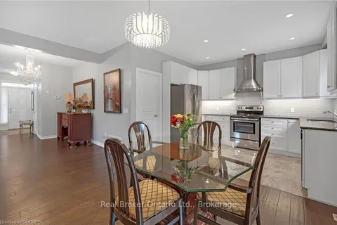 93 SOUTHSHORE CRESCENT, Hamilton, ON L8E 0J3